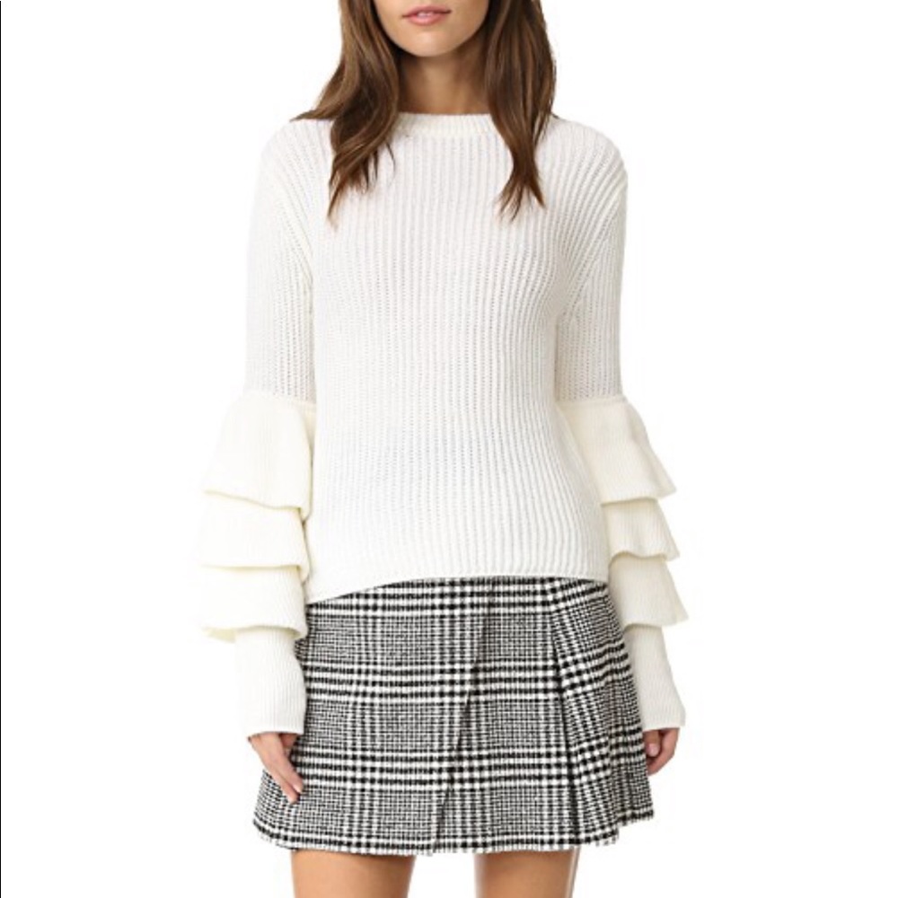 Club Monaco Asal sweater in white
